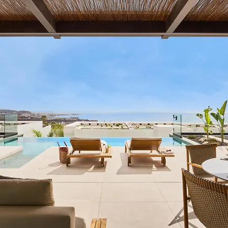 מלון Royal Hideaway Corales 5*