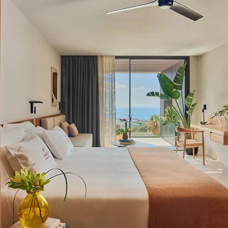 מלון Royal Hideaway Corales