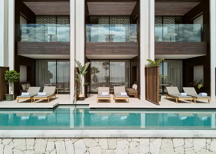 Royal Hideaway Corales מלון 5*