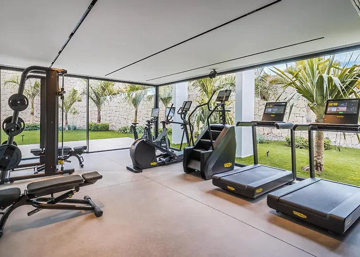 Royal Hideaway Corales 5* אדחה