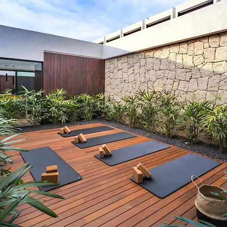 فندق Royal Hideaway Corales 5*